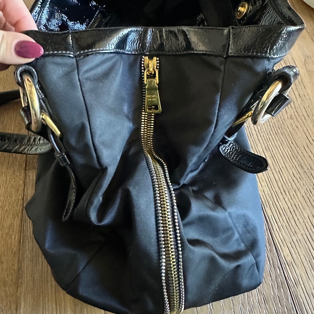 PRADA Vintage Tessuto Nylon and Enamel Black Calfskin Tote - Picture 9 of 17